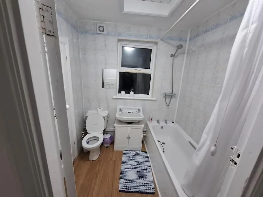 Apartament 1 Bedroom Flat Near Heathrow Airport Feltham Wielka Brytania